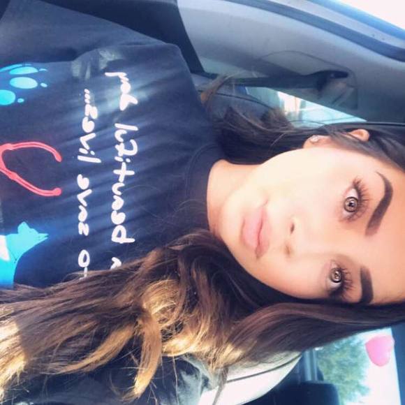 Meet your Posher, Lisa - Picture 1 of 1